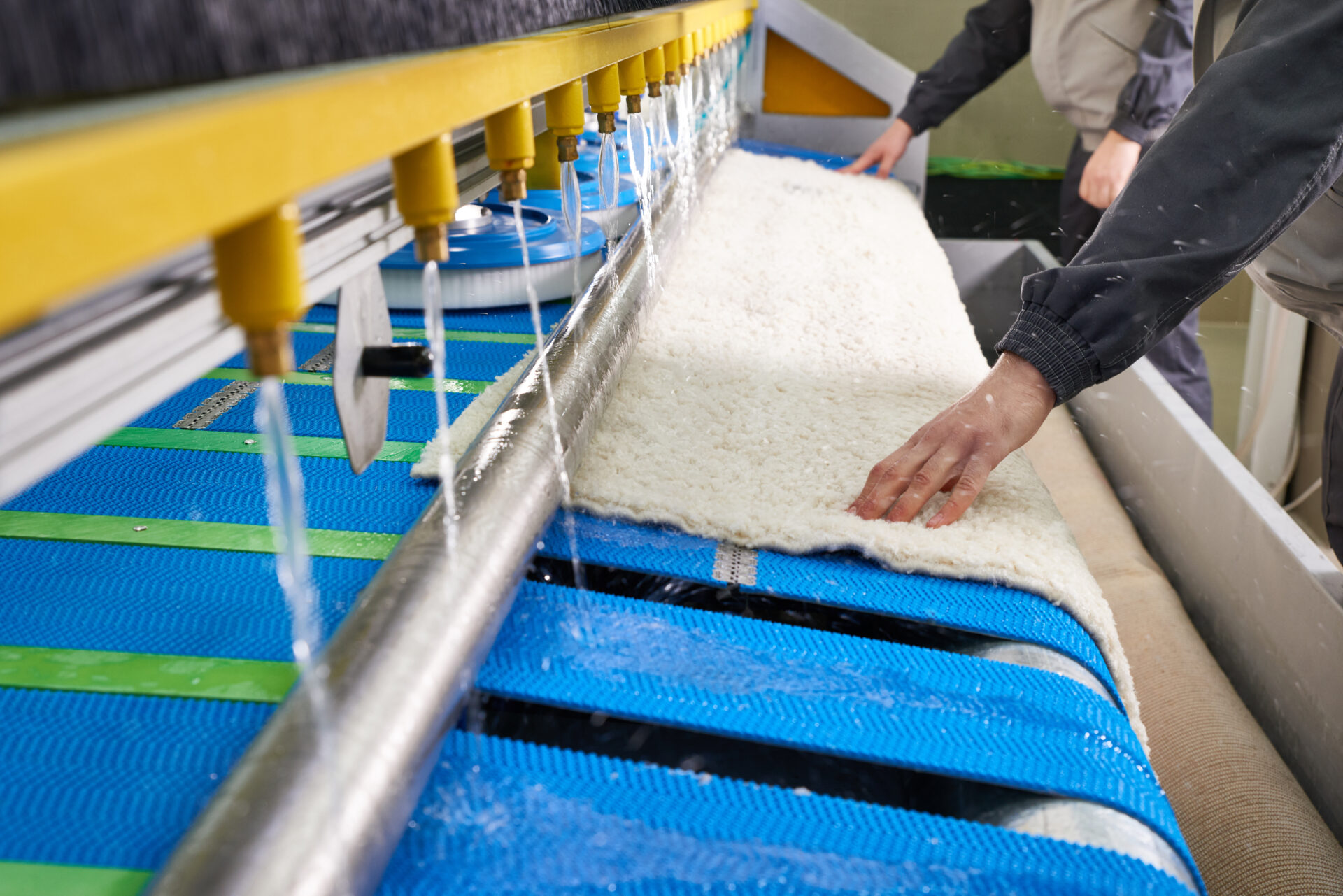 16-gauge flatbed knitting 